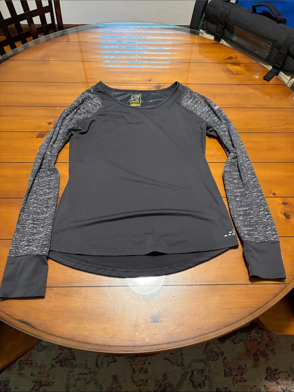 Women's Black Long-Sleeve Athletic Tee with Heathered Gray Sleeves